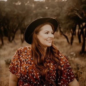 Meet your Posher, Kay